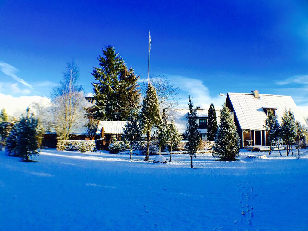 Kuivastujaani Hotel Buitenkant foto